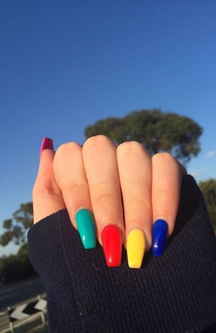 Moda Rainbow nails