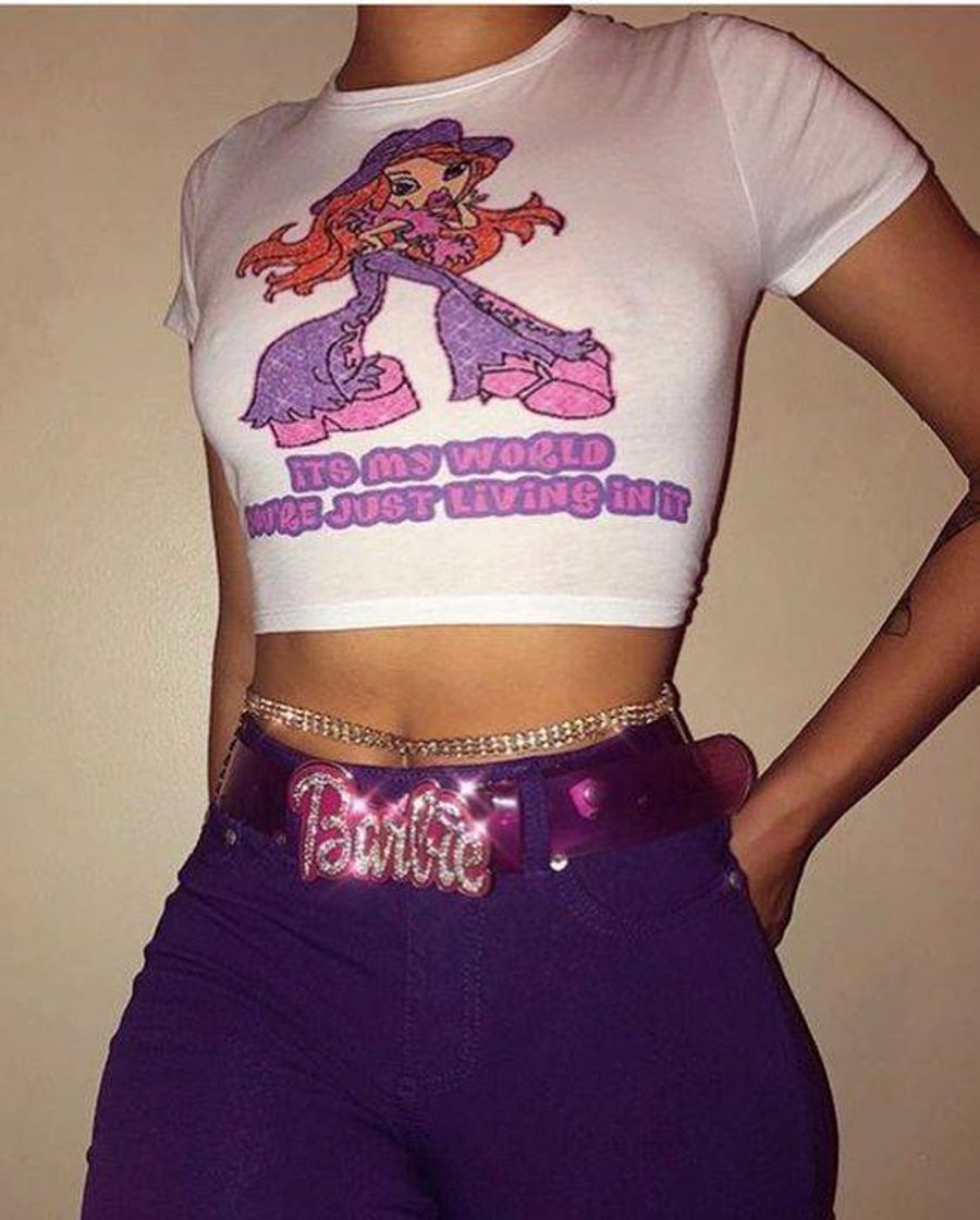 Social y2k girl