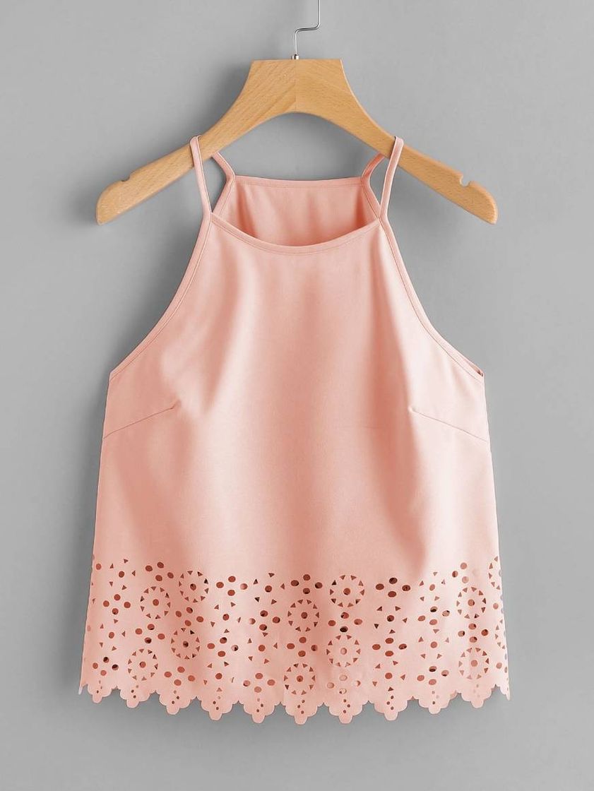 Blusa rosa com furinhos