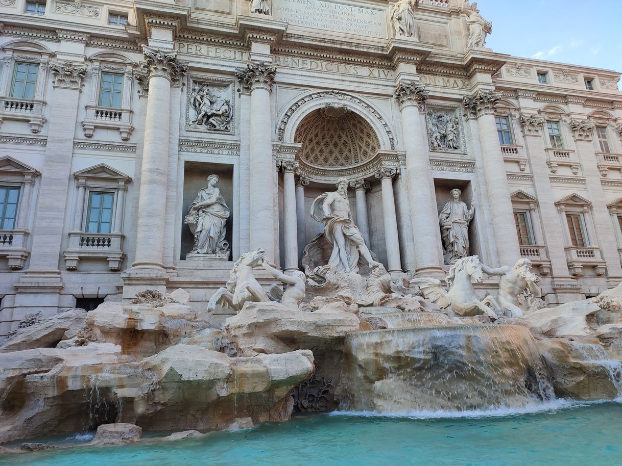 Lugar Fontana di Trevi