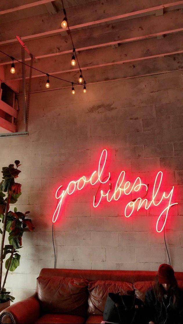 Moda Good Vibes Only