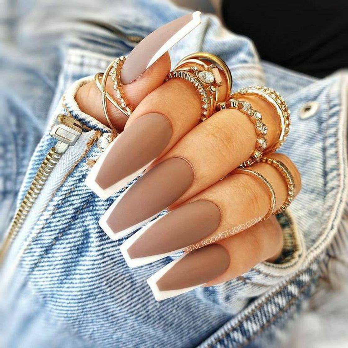 Social nails 4