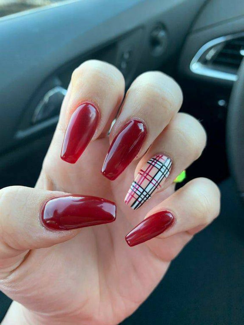 Social nails 5