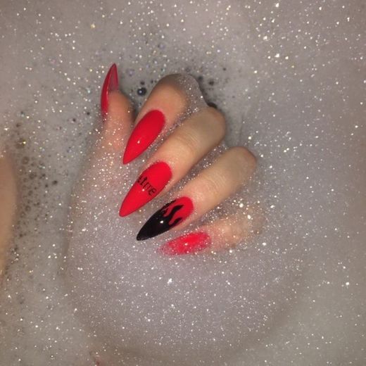 red nails