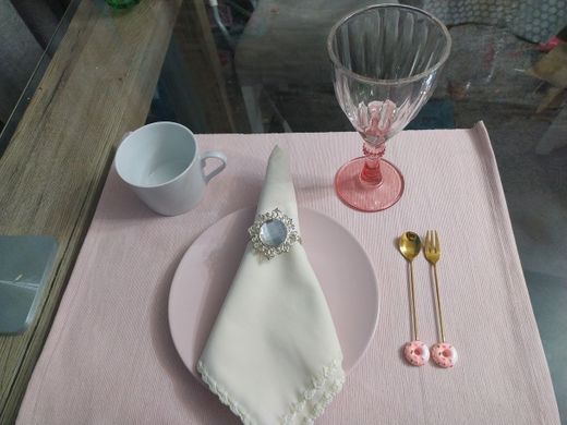 Mesa cor de rosa para bolo e chá 💓
