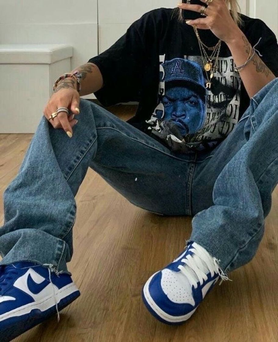 Social streetwear 