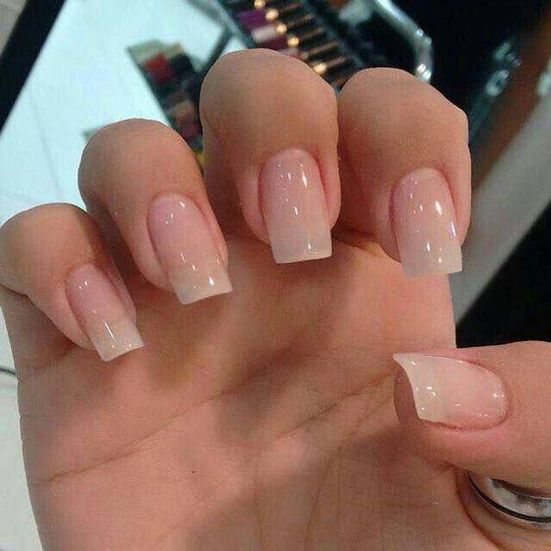 Fashion Unhas acrílicas com efeito natural