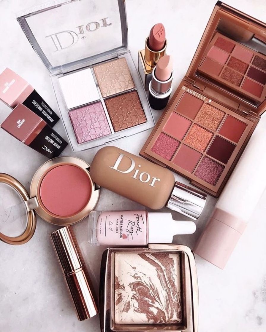 Fashion DIOR makeup 