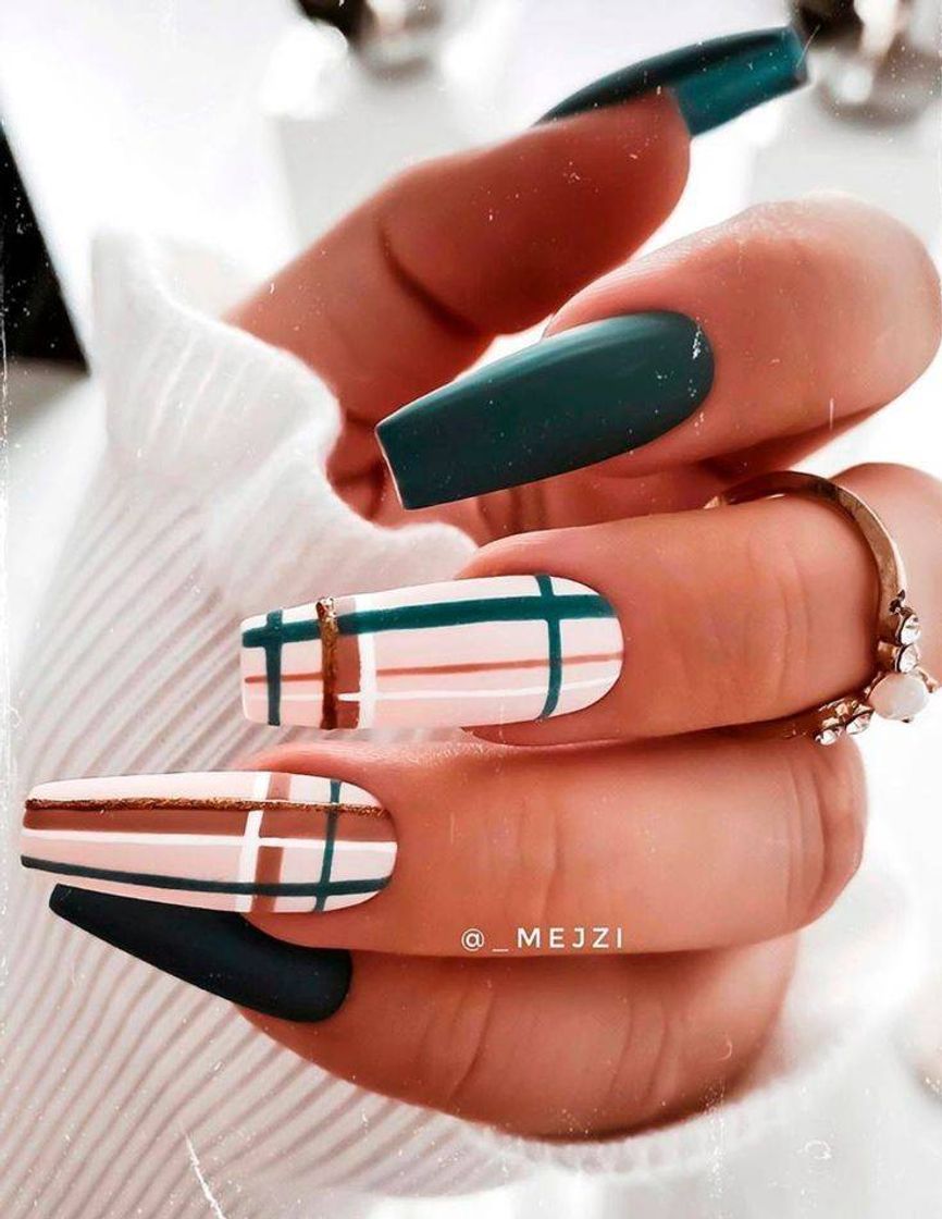 Moda /Inspiraçoes de unhas/