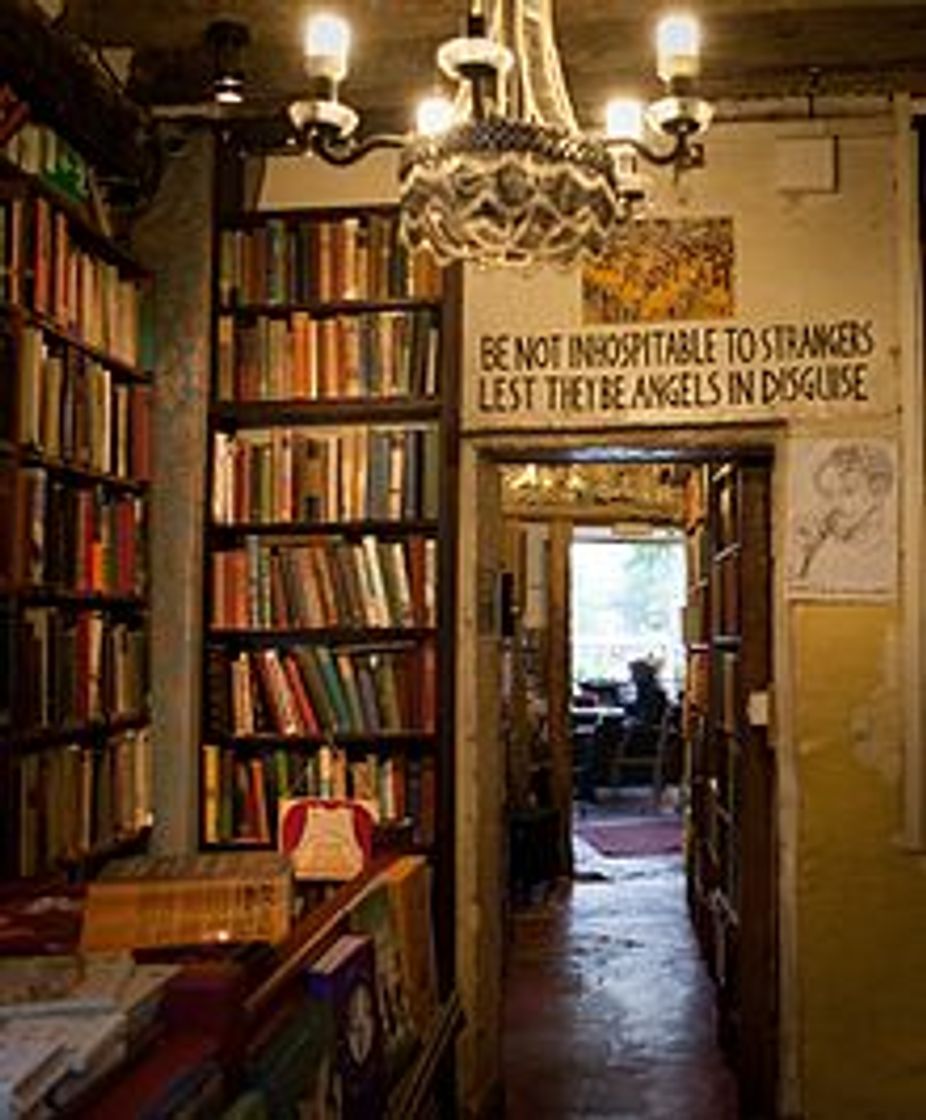 Moda Shakespeare and Company