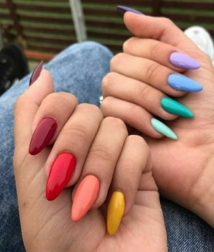 Adoro unhas de cada cor