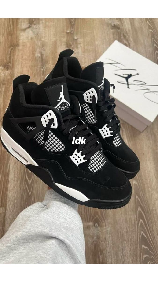 Social Jordan 4