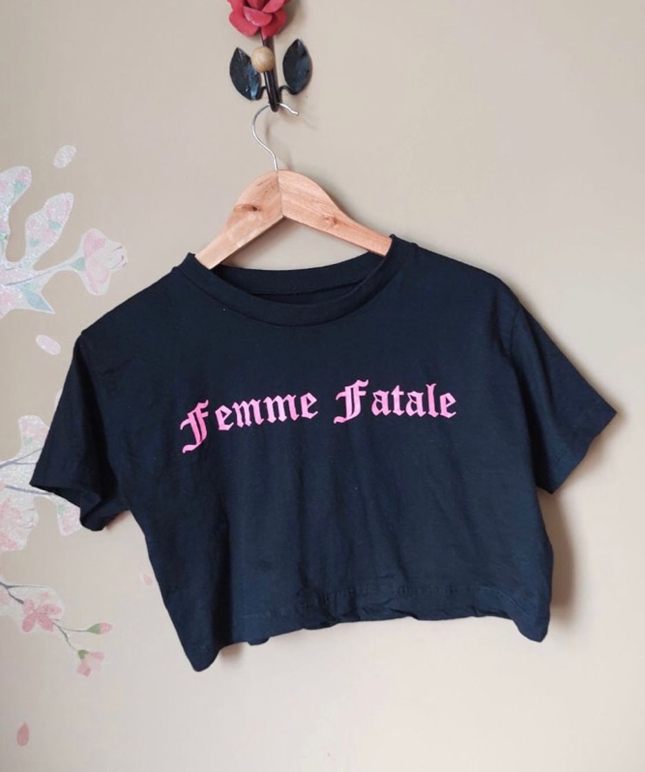 Fashion Cropped Femme Fatale