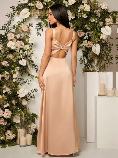 Vestido nude luxuoso 