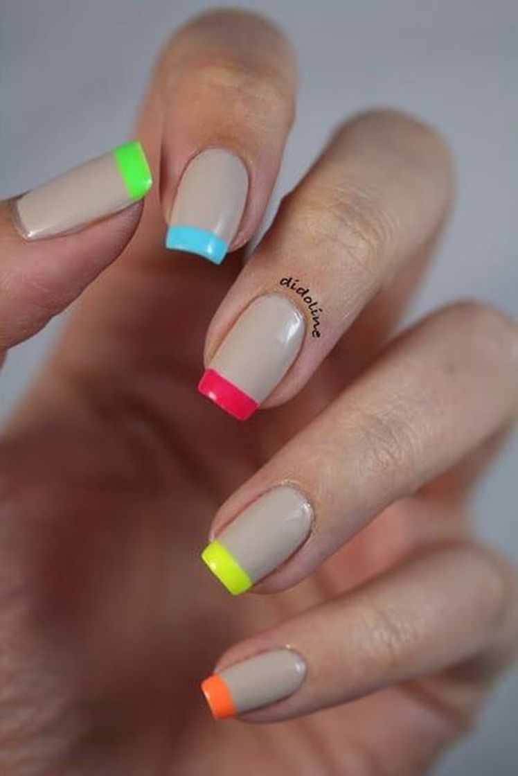 Fashion Unhas francesinha colorida