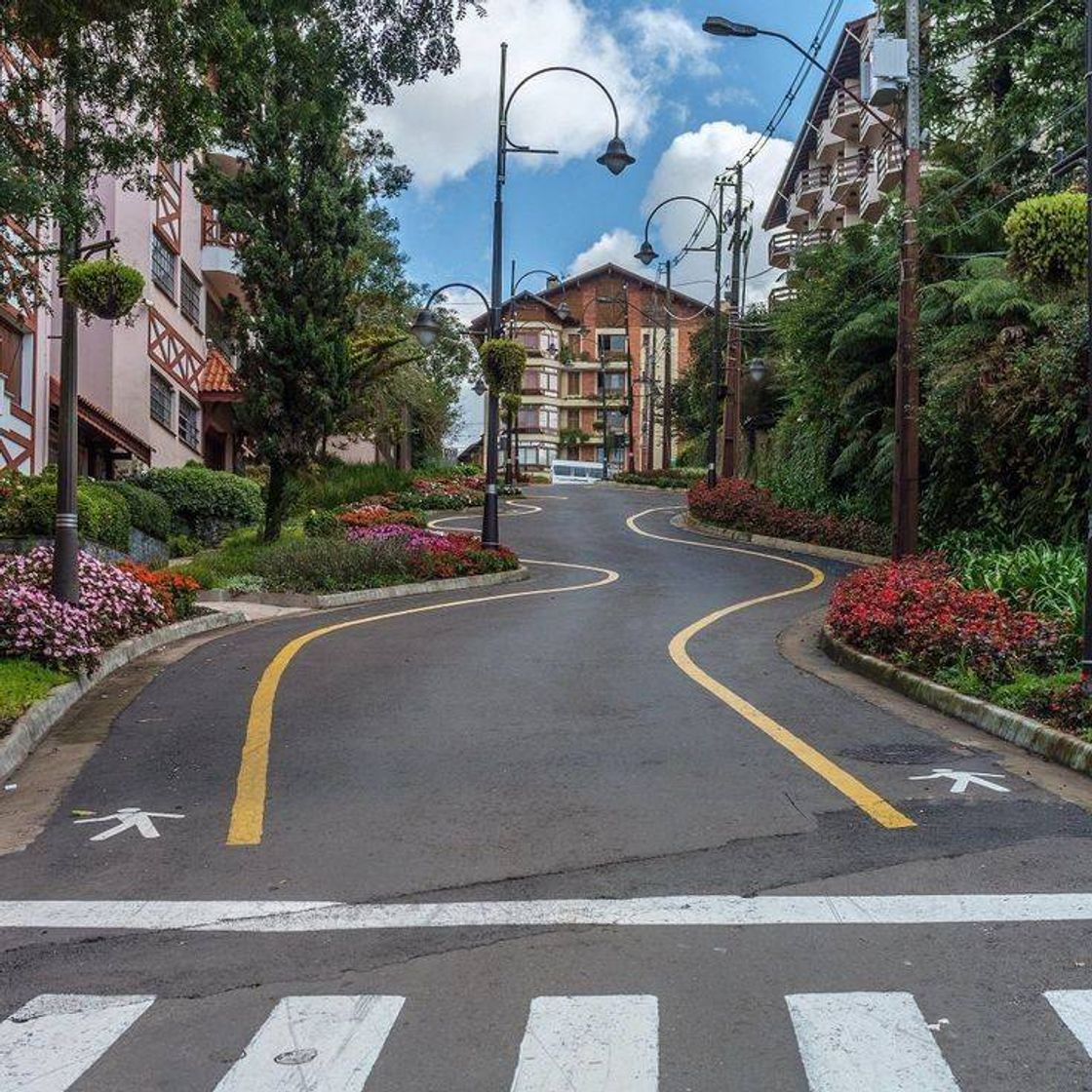 Fashion Rua torta em Gramado 🇧🇷✨🍒🌨️