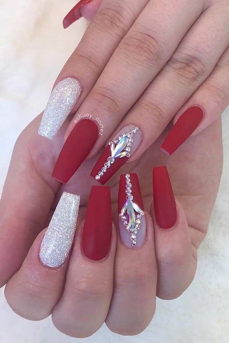 Fashion red & white nail