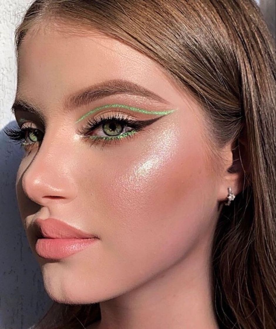 Fashion makeup green 