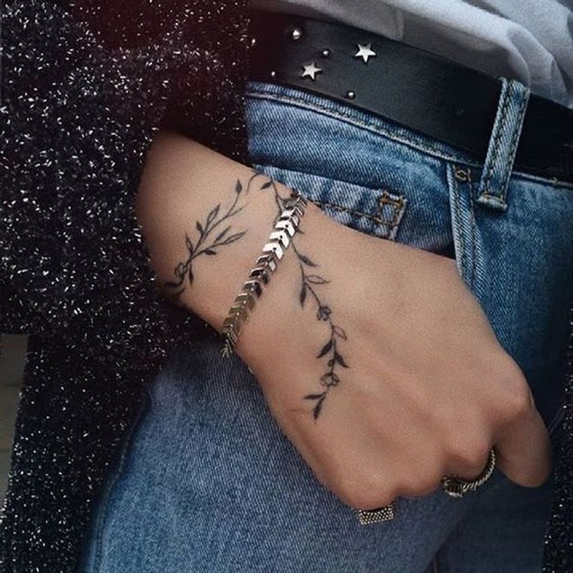 Fashion hand tattoo