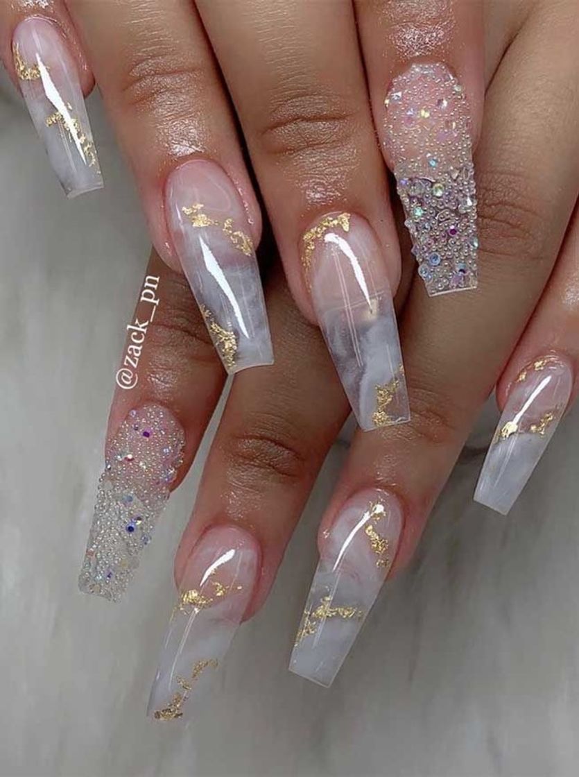 Moda Glitter nails 🤍