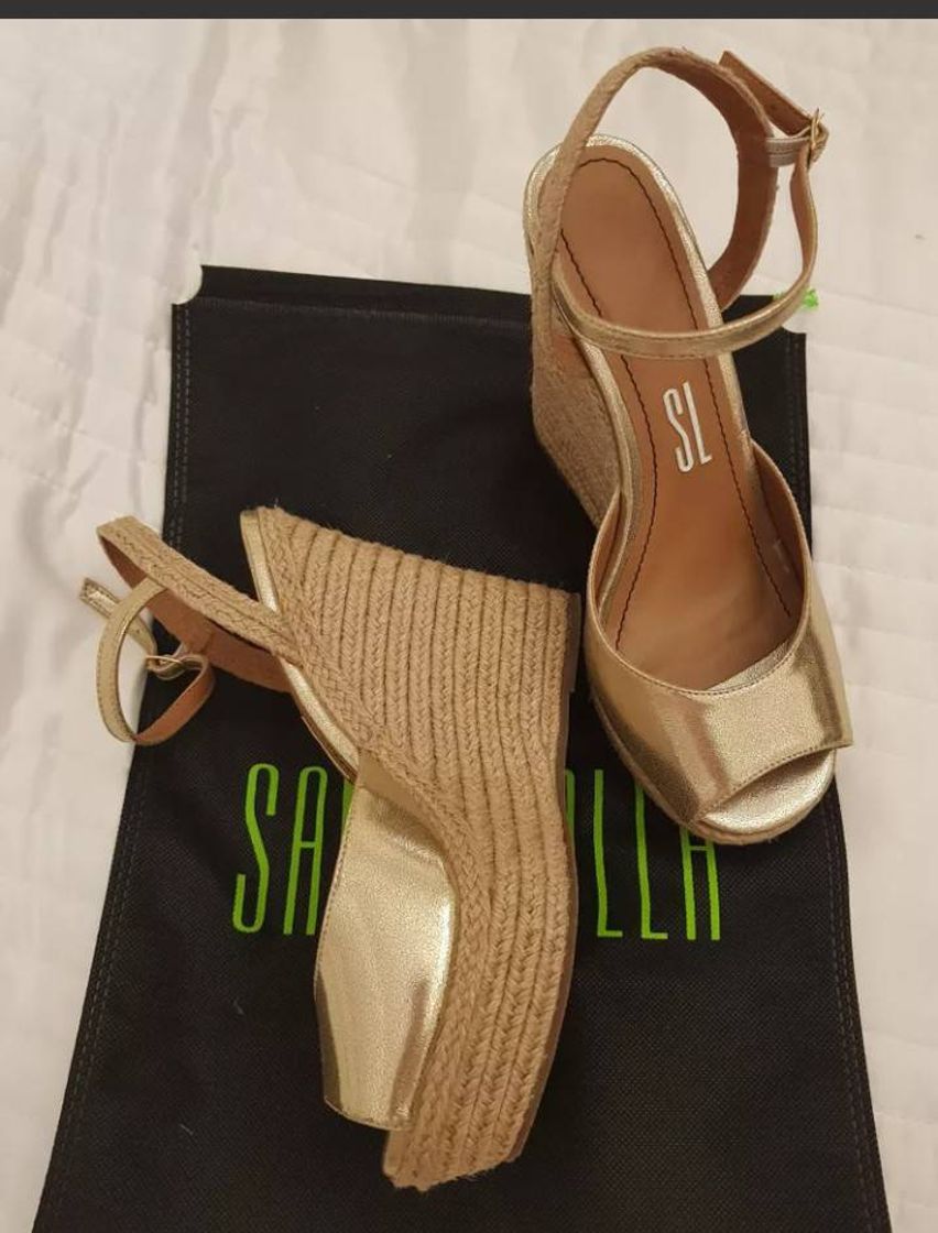 Moda https://www.santalolla.com.br/sandalia-sl-envernizada-salto-