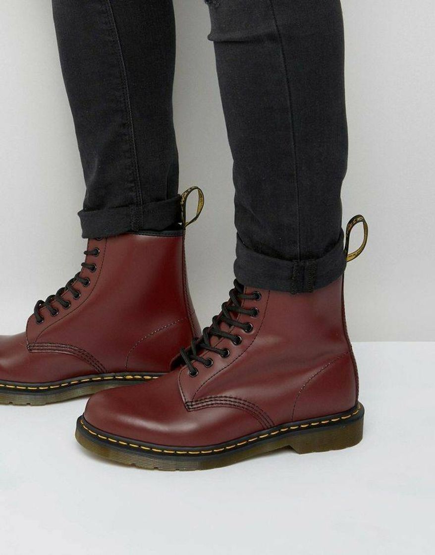 Social Boot in red