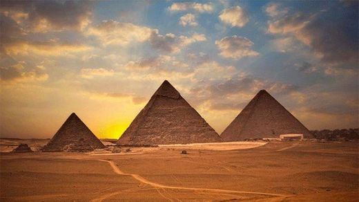 As Pirâmides de Gizé 🔼
