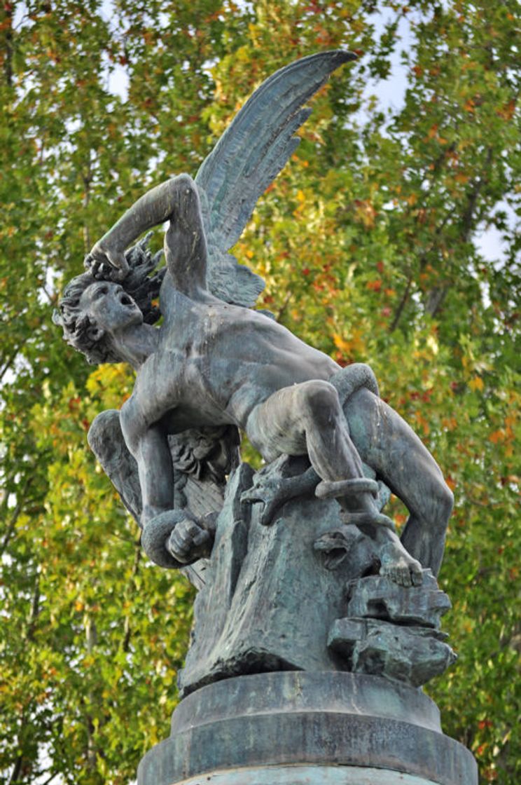 Lugar Estatua del Ángel Caído