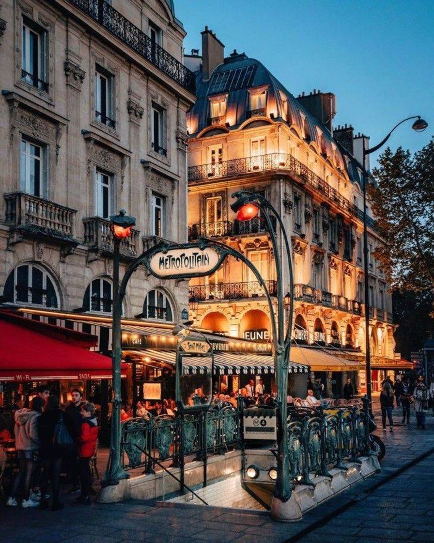 Fashion Coffe in Paris 🇫🇷