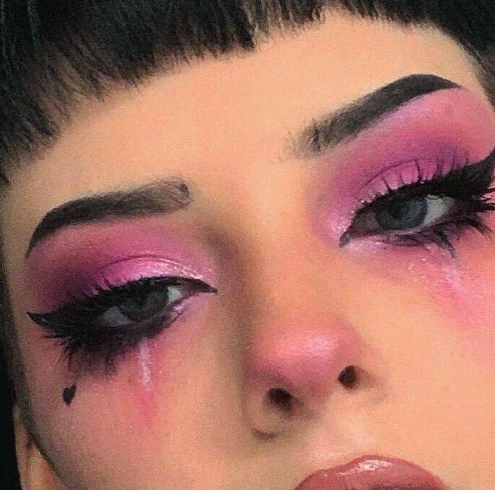 E-girl makeup