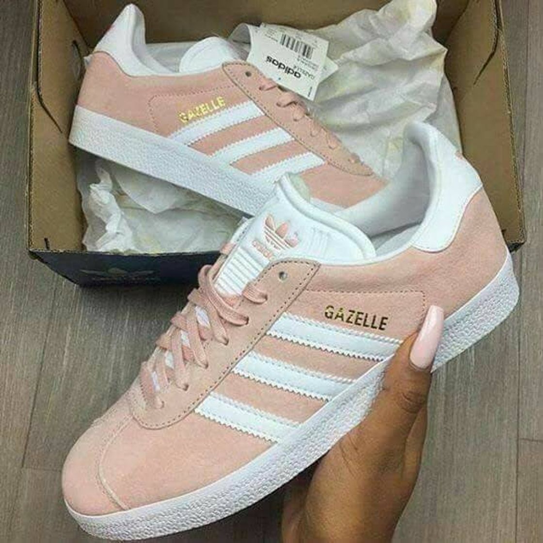 Fashion Tênis adidas rosa e branco 