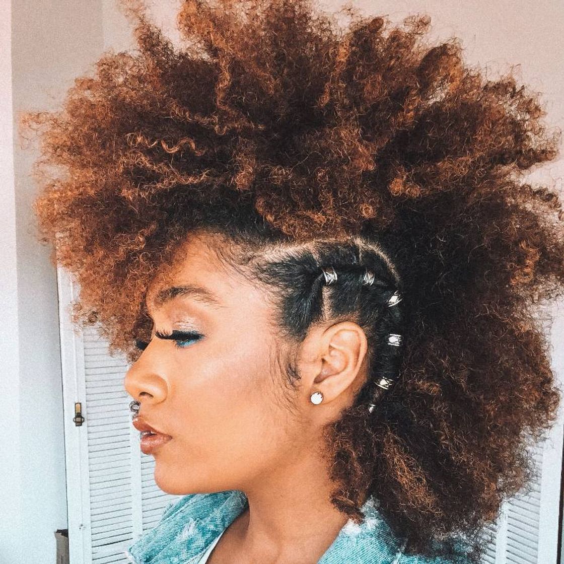 Fashion Esse e um penteado com o cabelo afro