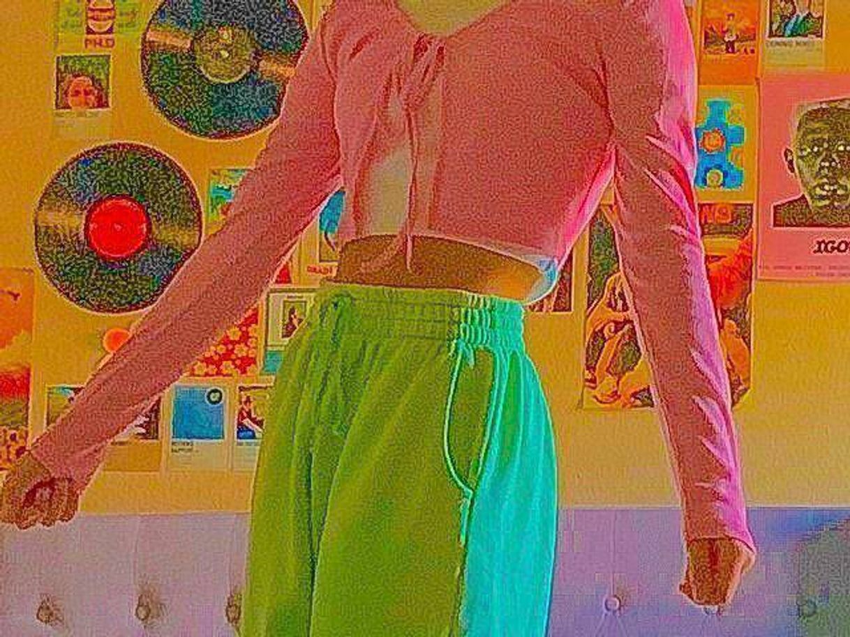 Social Esse roupa e muito bonita o que vcs acham?