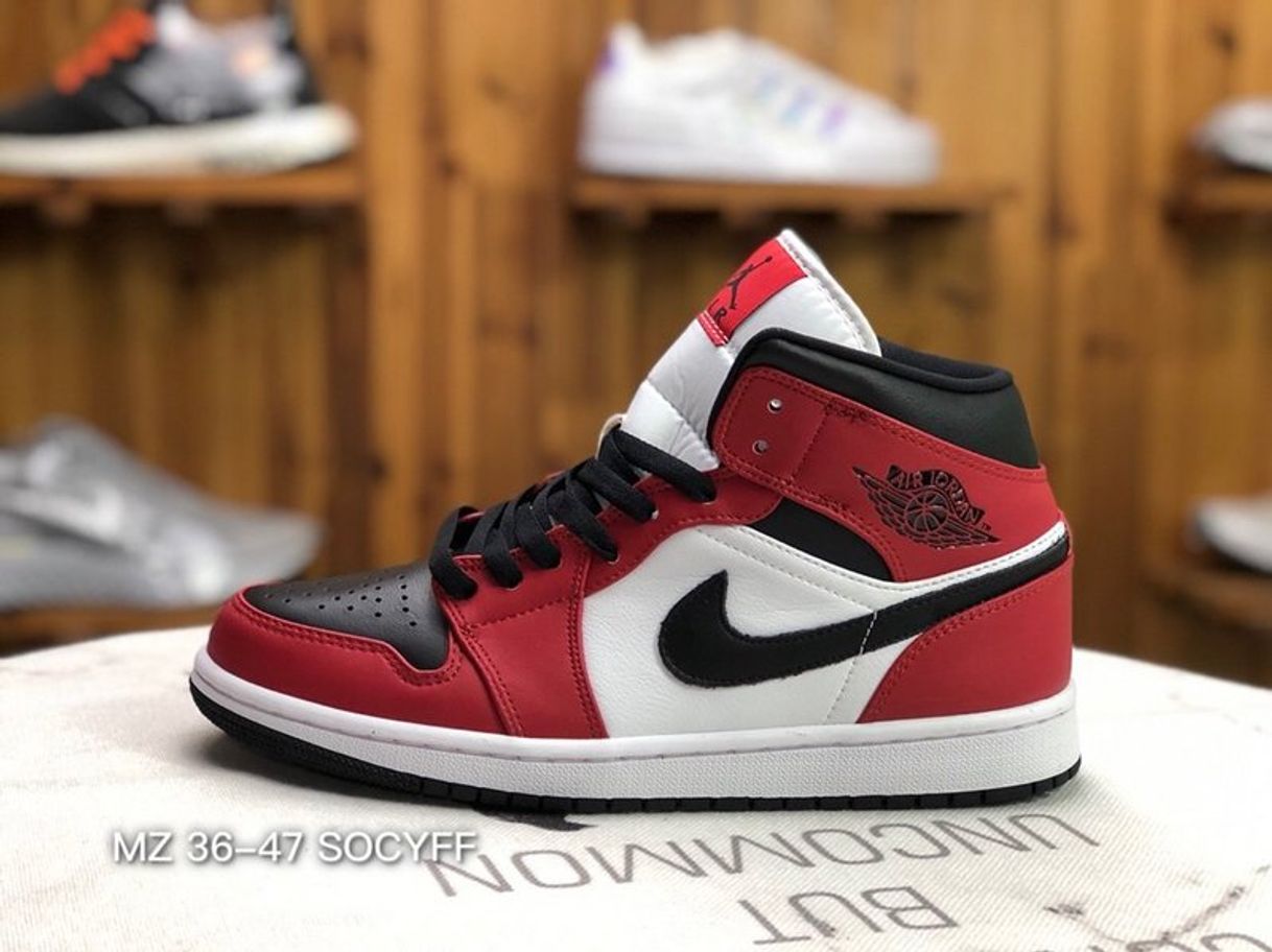 Fashion Jordan 1 mid sneakers unisex