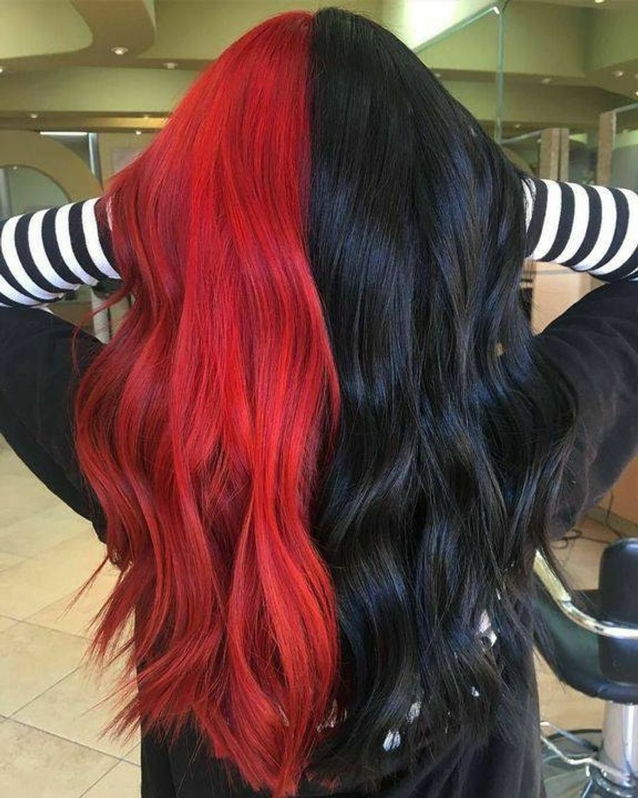 Moda cabelo preto com vermelho 