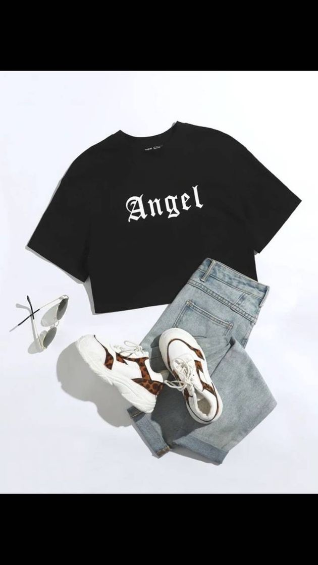 Moda Letter Graphic Crop Tee