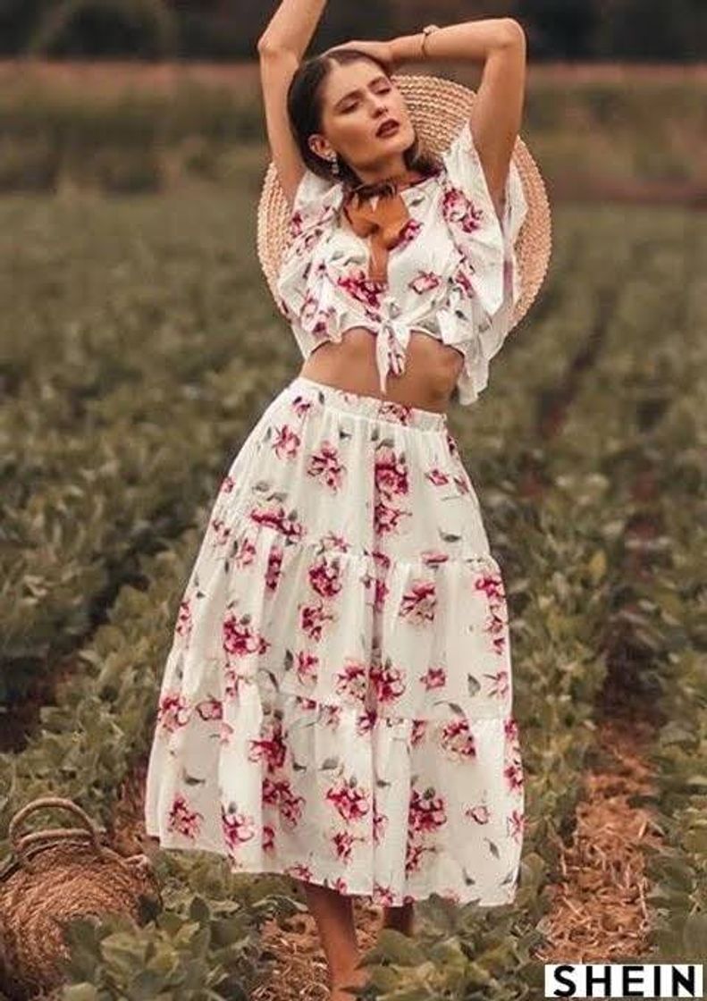 Fashion Conjunto branco e vinho floral plissado