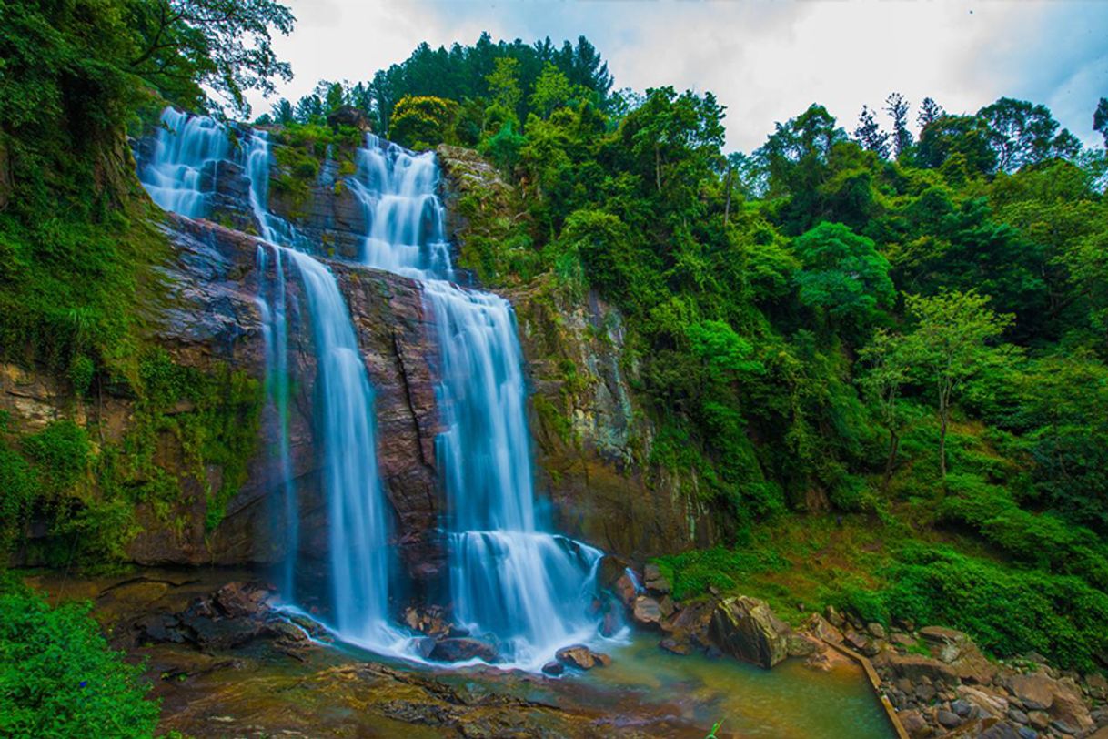 Lugar Ramboda Falls