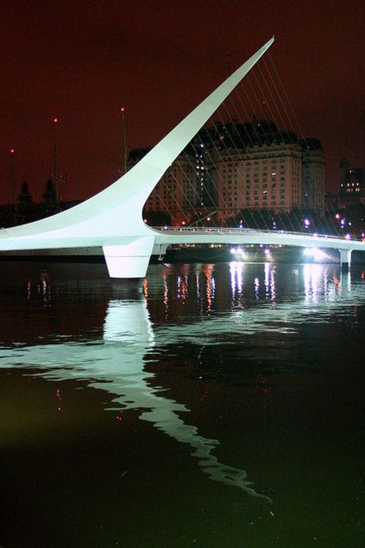 Place Puente de La Mujer