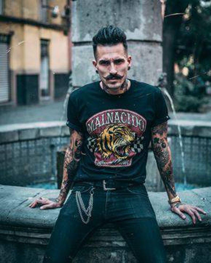 Social Tatto.
