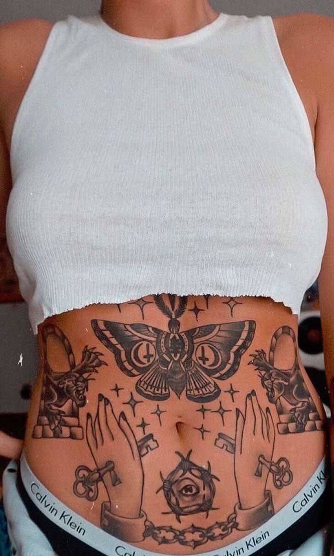 Moda tatuagens na barriga