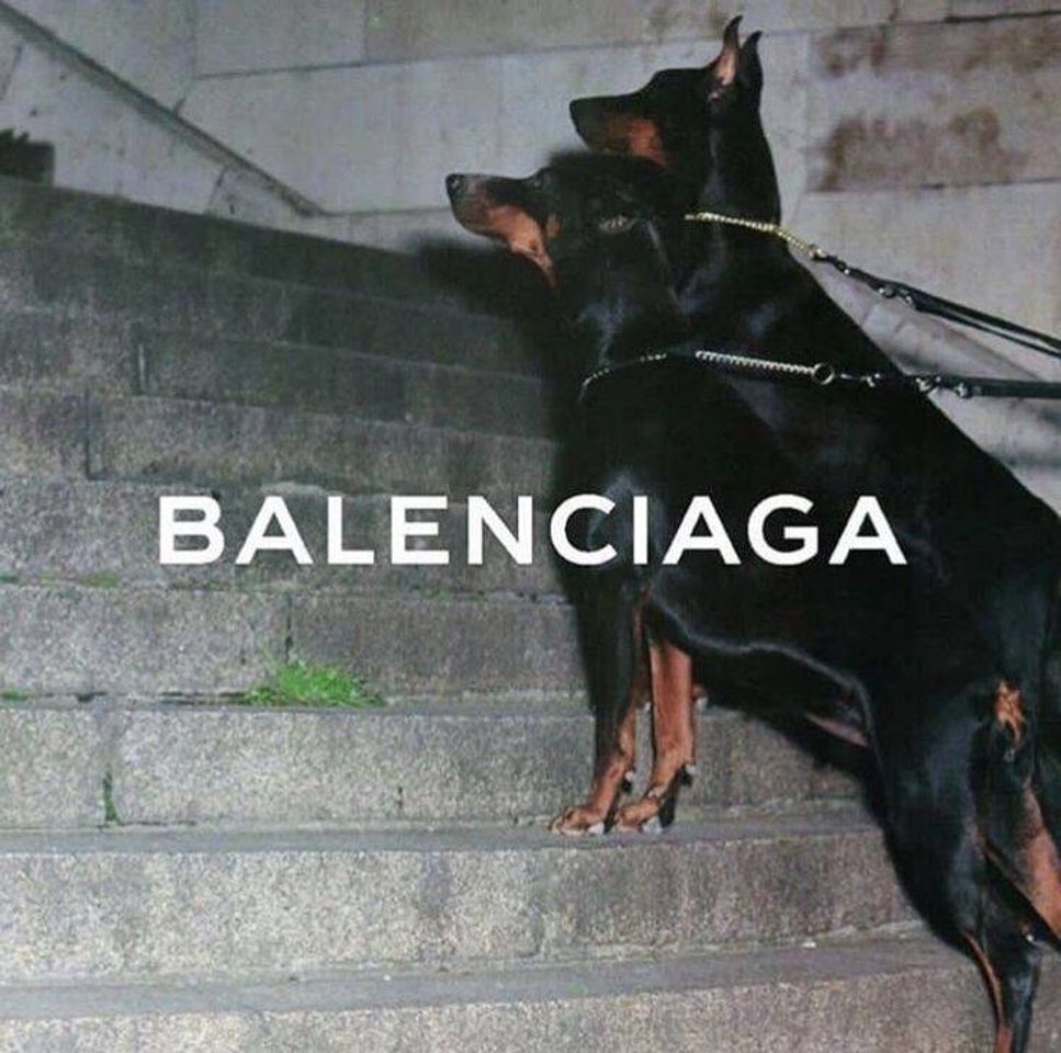 Moda b a l e n c i a g a