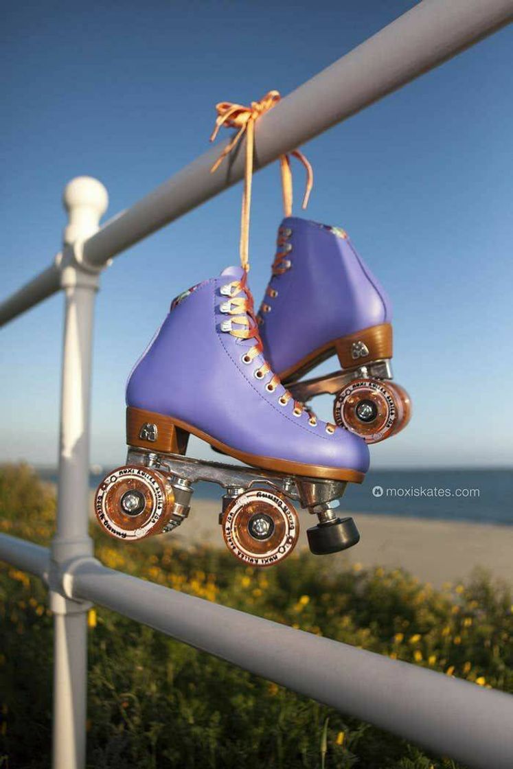 Fashion Moxi rollerskate