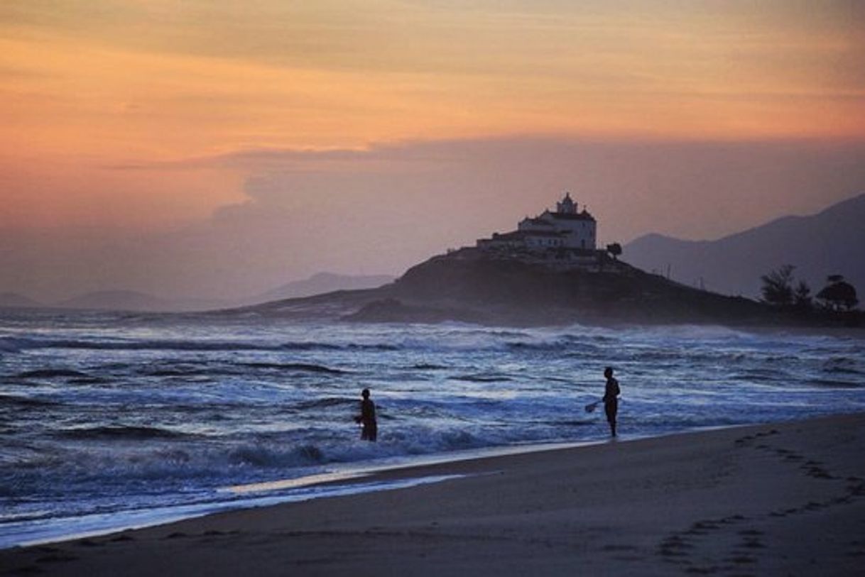 Lugar Praia de Itaúna