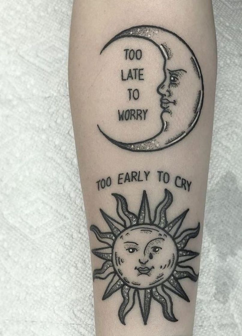 Fashion Tattoo Sun and Moon 