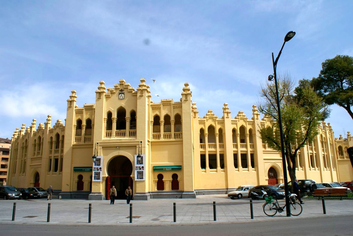 Place Plaza de Toros de Albacete