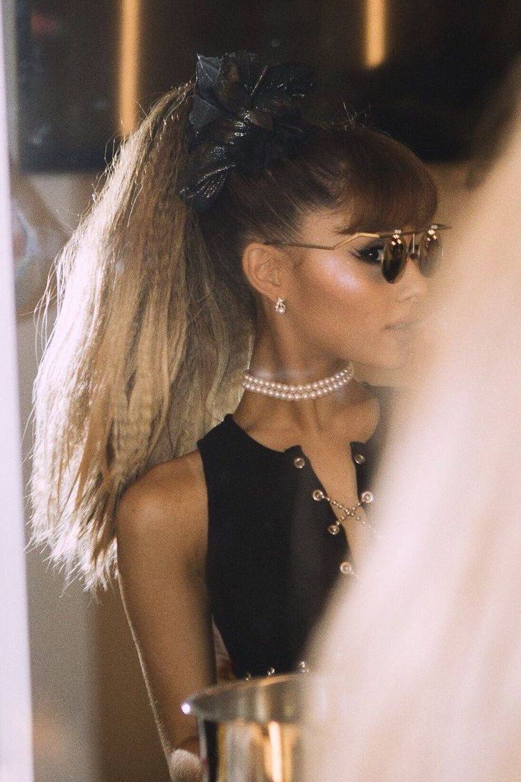 Social Wallpapers:  Edición Ariana Grande ♡