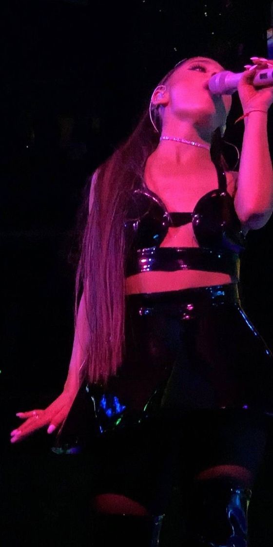 Social Wallpapers:  Edición Ariana Grande ♡