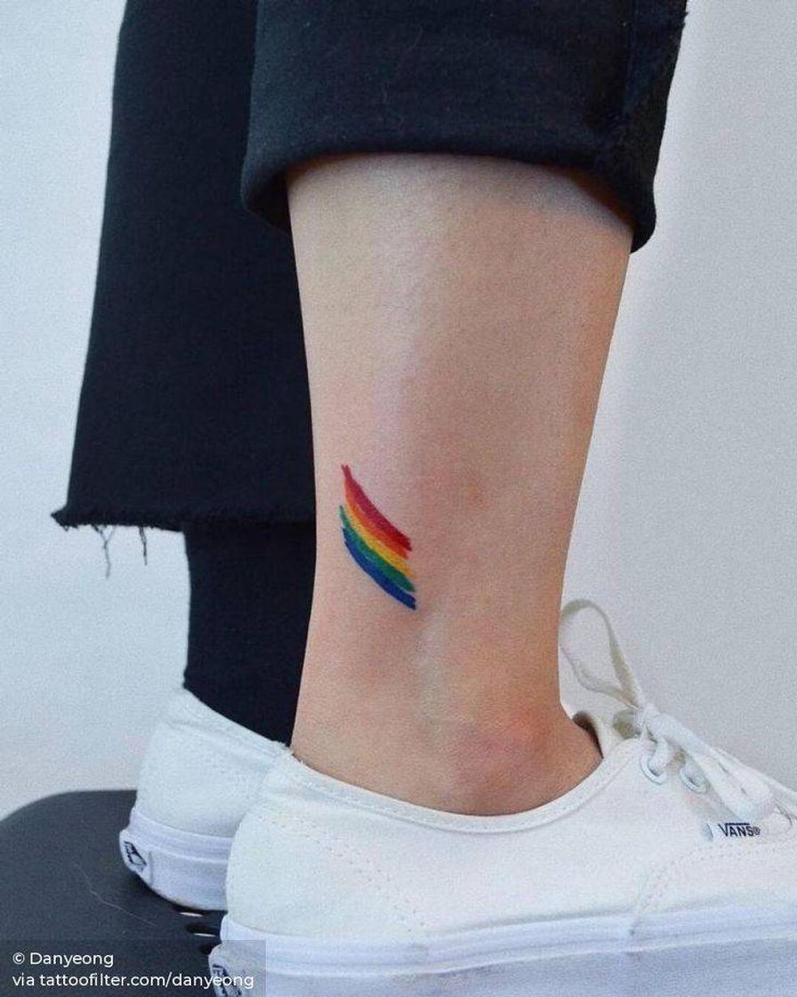 Moda tatuagem lgbt.