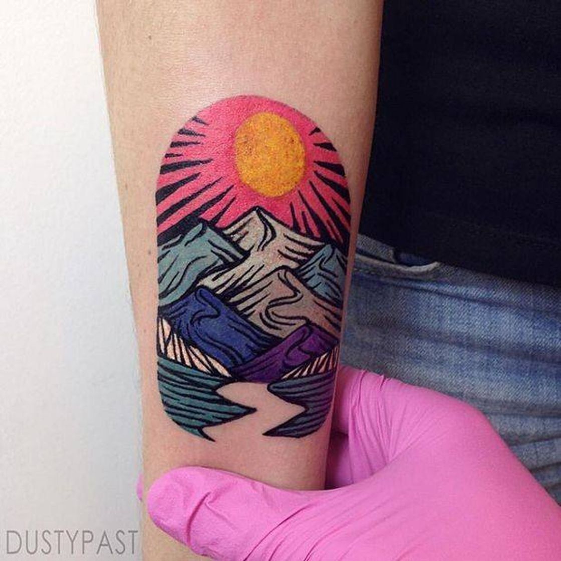 Social tatuagem colorida.